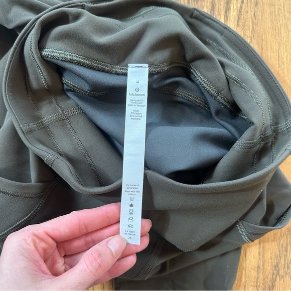 Lululemon Invigorate High-Rise Tight Leggings 25" Green Size 4 Side Pockets - Picture 7 of 8